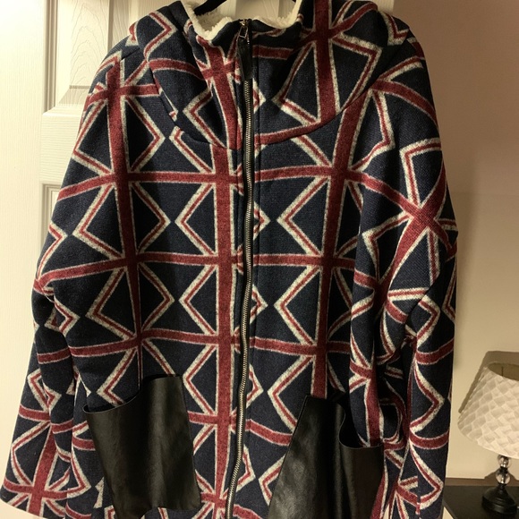 Coat never worn - Picture 1 of 3